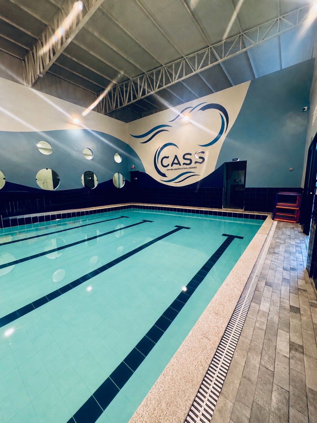 Piscina aquecida coberta do CASS Centro Aquático em Cacoal